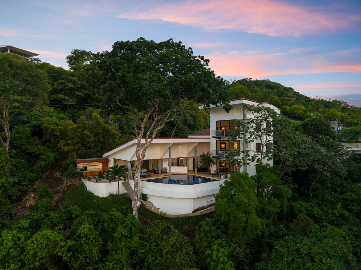 Escape to Costa Rica: Last-Minute Fall Specials at Mar-a-Selva